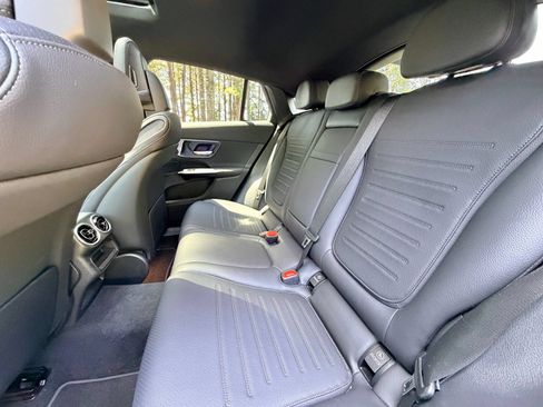 Used 2024 Mercedes-Benz GLC 300 4MATIC image 14