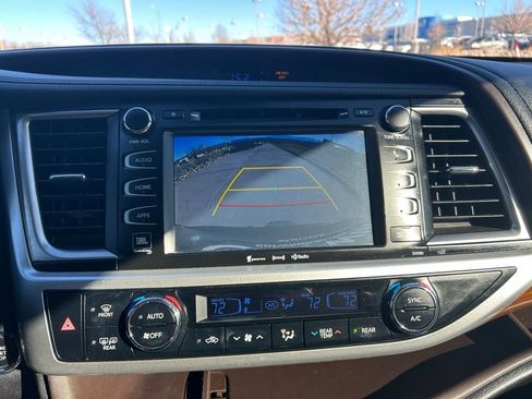 Used 2017 Toyota Highlander Limited image 33