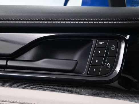 Used 2024 Porsche Panamera 4 image 17