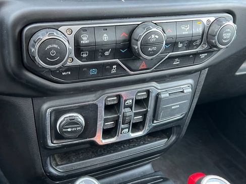Used 2023 Jeep Wrangler Unlimited w/ Cold Weather Group AWD/4WD image 27