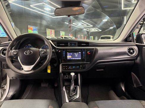 Used 2019 Toyota Corolla LE FWD image 15