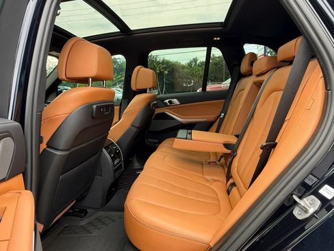 Used 2021 BMW X5 sDrive40i w/ M Sport Package RWD image 13
