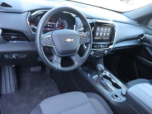 Used 2023 Chevrolet Traverse LT AWD/4WD image 5