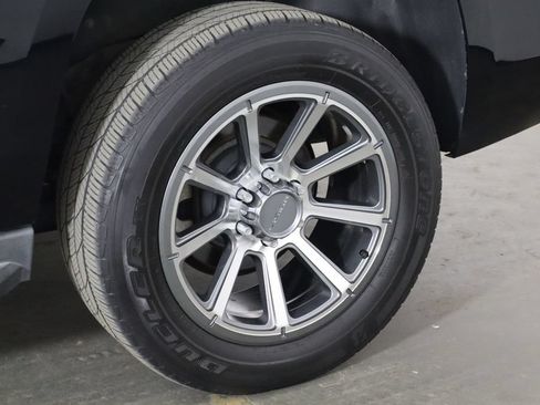 Used 2018 Chevrolet Tahoe LT AWD/4WD image 38