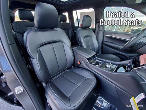 New 2025 Jeep Grand Cherokee Limited w/ Luxury Tech Group II image 39