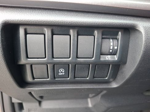 Used 2020 Subaru Forester Premium image 26