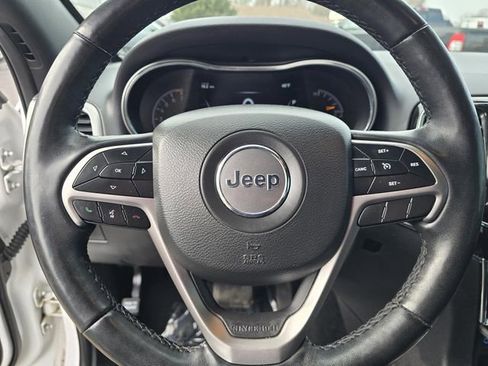 Used 2022 Jeep Grand Cherokee Limited image 17