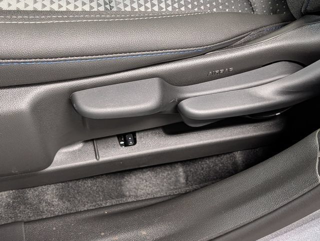 New 2026 Chevrolet Trax LT w/ Sunroof Package FWD image 11