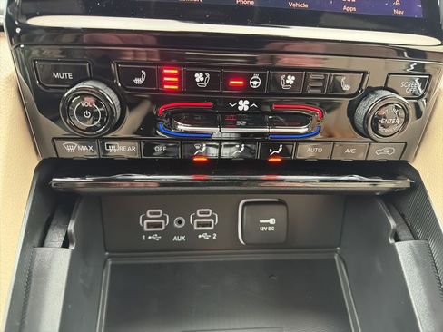 New 2025 Jeep Grand Cherokee L Limited AWD/4WD image 18