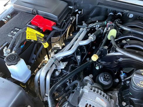 Used 2023 Jeep Gladiator Mojave image 32