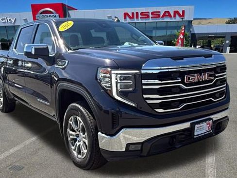 Used 2025 GMC Sierra 1500 SLT AWD/4WD image 1
