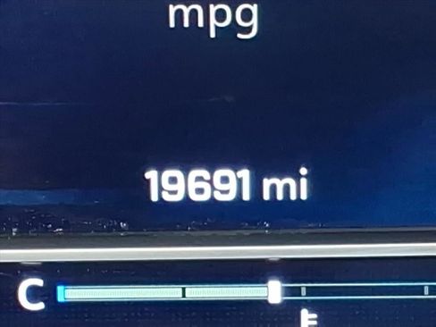 Used 2023 Chevrolet Tahoe High Country image 24