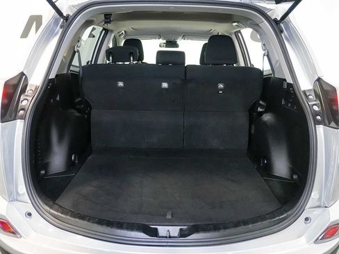 Used 2018 Toyota RAV4 XLE FWD image 26