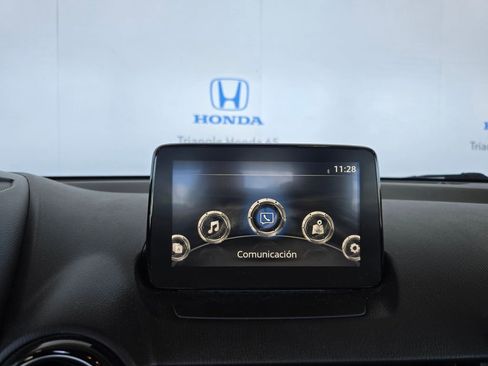 Used 2019 Toyota Yaris L FWD image 6