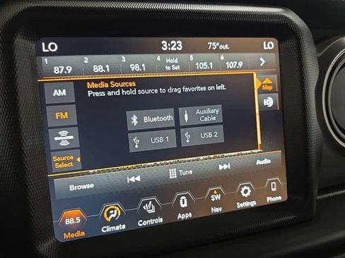 Used 2023 Jeep Gladiator Sport AWD/4WD image 21