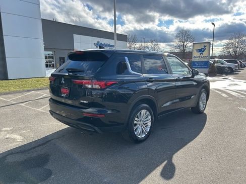 Used 2025 Mitsubishi Outlander ES image 7