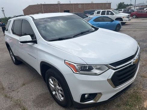 Used 2019 Chevrolet Traverse LT FWD image 3
