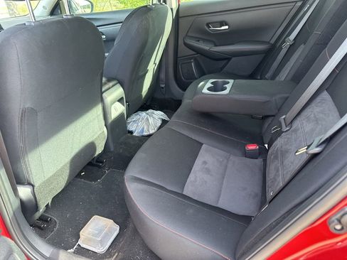 Used 2024 Nissan Sentra SR w/ Lighting Package image 10