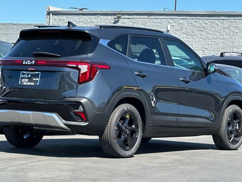New 2026 Kia Seltos EX image 4