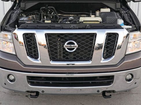 Used 2017 Nissan NV 3500 SL image 7