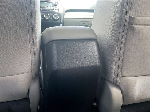 Used 2014 Subaru Forester 2.5i Premium w/ All-Weather Package AWD/4WD image 39