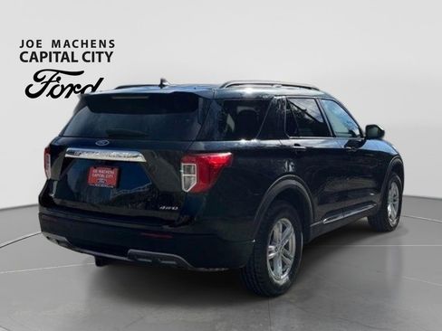 Used 2022 Ford Explorer XLT w/ Equipment Group 202A AWD/4WD image 8