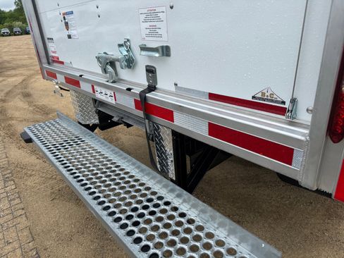 New 2025 Ford E-450 and Econoline 450 Super Duty w/ Power Equipment Group image 19