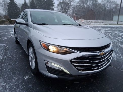 Used 2020 Chevrolet Malibu LT image 9