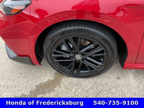 Used 2025 Toyota Camry SE AWD/4WD image 10