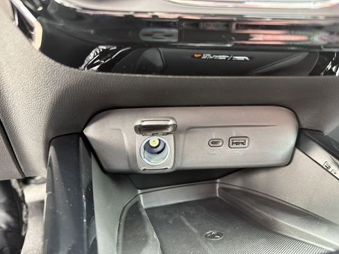 New 2026 Chevrolet Trax RS w/ Sunroof Package FWD image 31