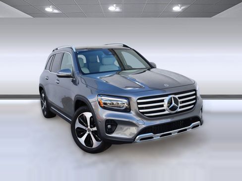 Certified 2025 Mercedes-Benz GLB 250 image 19