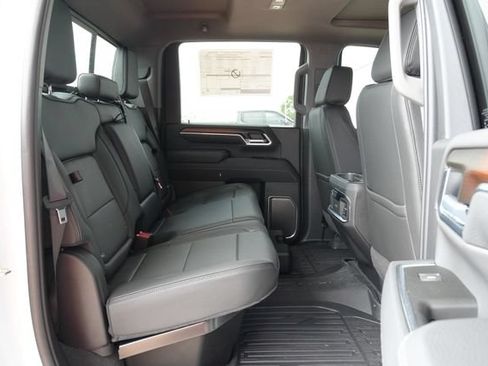 New 2026 GMC Sierra 2500 Denali w/ Denali Reserve Package AWD/4WD image 12