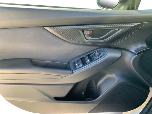 Used 2019 Subaru Crosstrek 2.0i Premium w/ Moonroof Package image 21