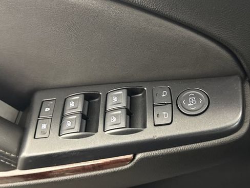 Used 2019 GMC Yukon SLT AWD/4WD image 30