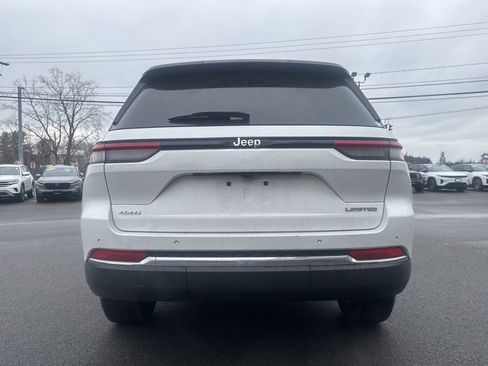 Used 2023 Jeep Grand Cherokee Limited AWD/4WD image 12