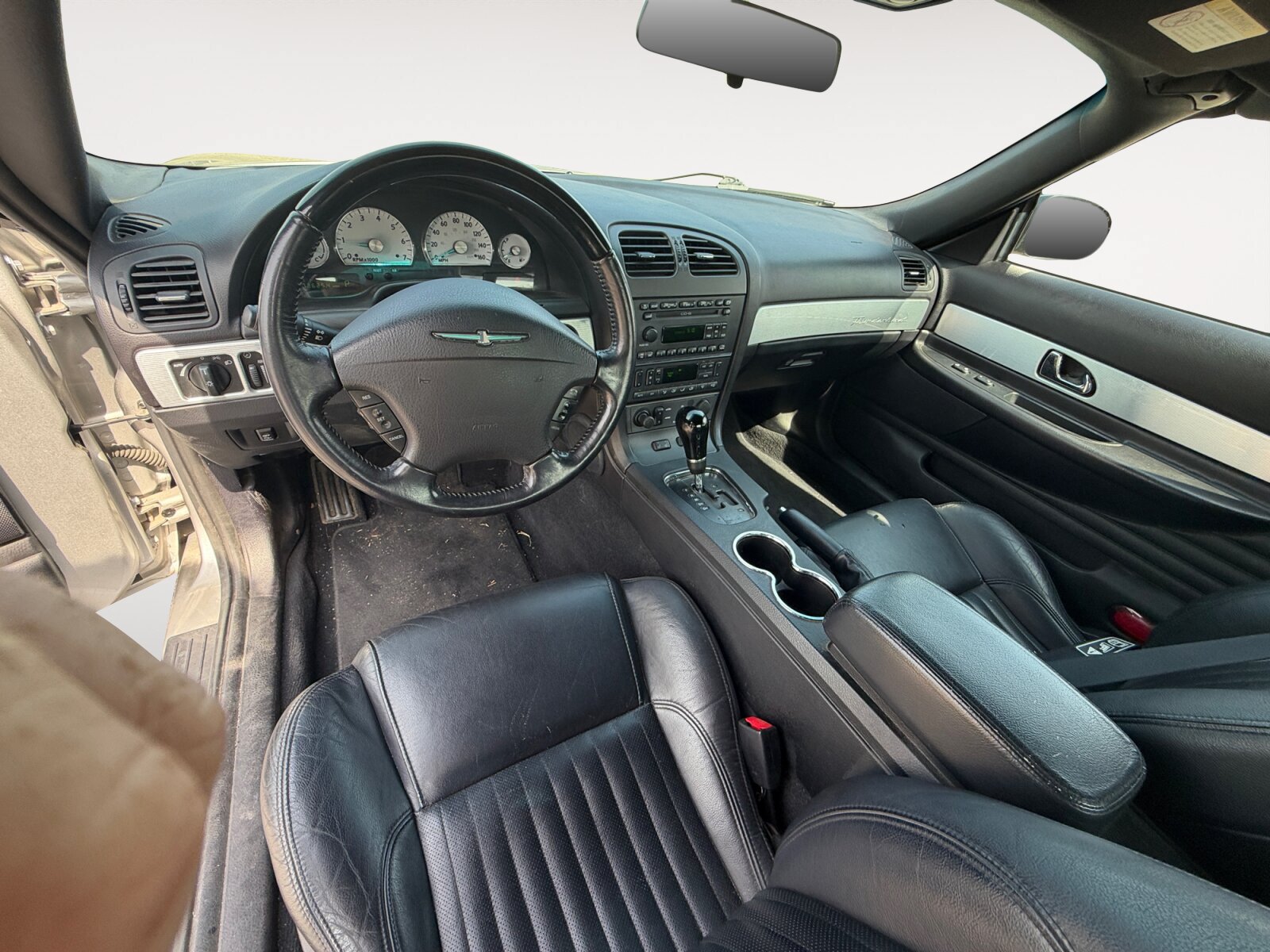 Used 2004 Ford Thunderbird RWD image 10