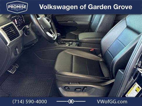 Used 2023 Volkswagen Atlas SEL R-Line AWD/4WD image 14