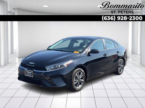 Used 2023 Kia Forte LXS FWD image 1