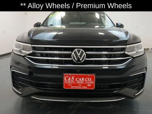 Used 2022 Volkswagen Tiguan SEL R-Line image 2