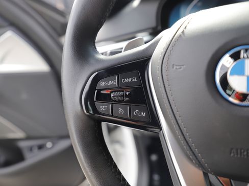 Used 2023 BMW 530e xDrive w/ Premium Package AWD/4WD image 23