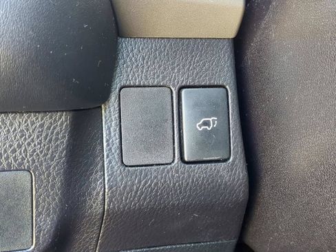 Used 2016 Toyota RAV4 Limited FWD image 19