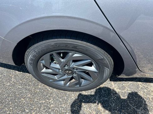Used 2025 Hyundai Elantra Hybrid FWD image 43
