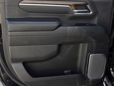 Used 2025 Chevrolet Silverado 3500 High Country w/ Technology Package image 12