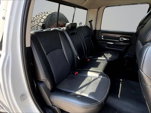 Used 2015 RAM 2500 Laramie w/ Convenience Group AWD/4WD image 28
