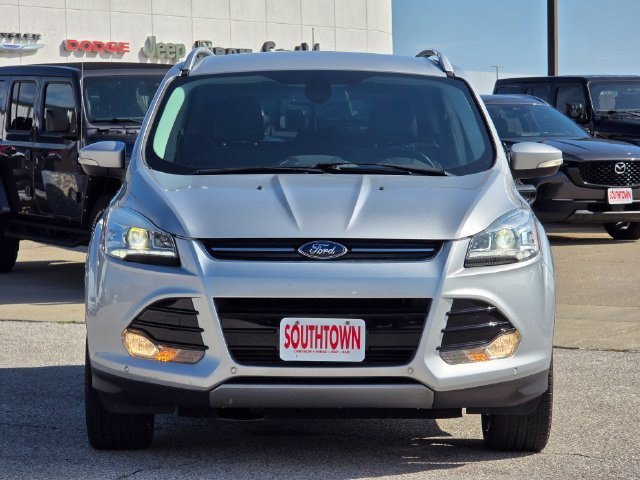 Used 2016 Ford Escape Titanium w/ Equipment Group 301A FWD image 2