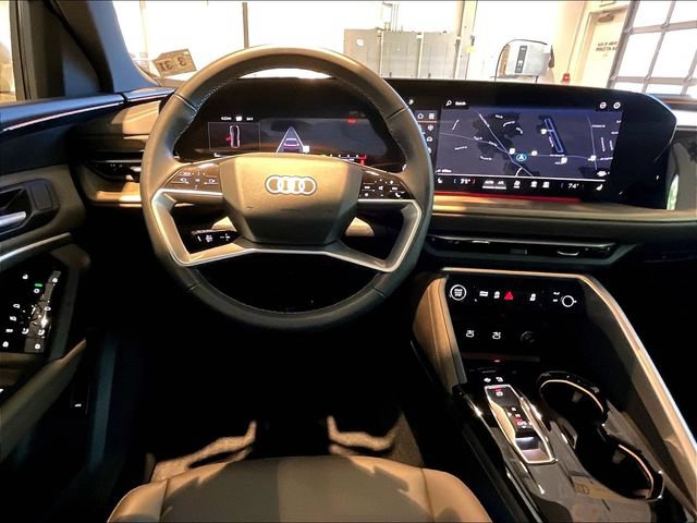 Used 2025 Audi Q5 Premium w/ 19" Wheel Package AWD/4WD image 13