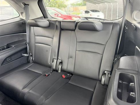 Used 2016 Honda Pilot Touring image 32