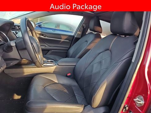 Used 2018 Toyota Camry XLE w/ Audio Package FWD image 6