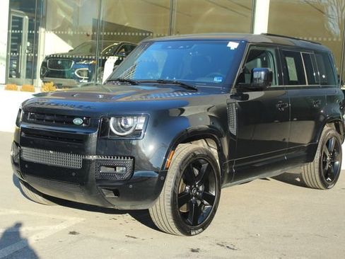 Used 2024 Land Rover Defender 110 X-Dynamic SE image 1