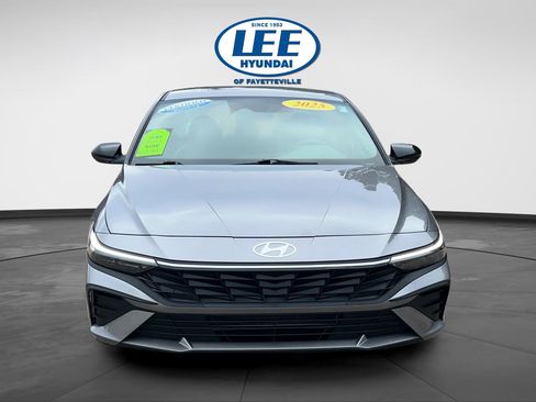 Certified 2025 Hyundai Elantra Sport image 2